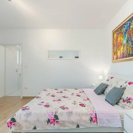 Complex Jelena 3* פונטנה