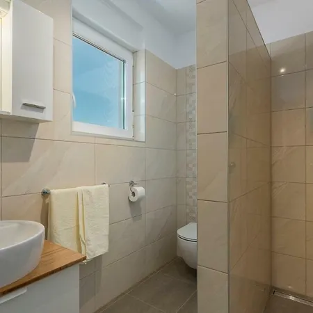 Complex Jelena בית הארחה 3*