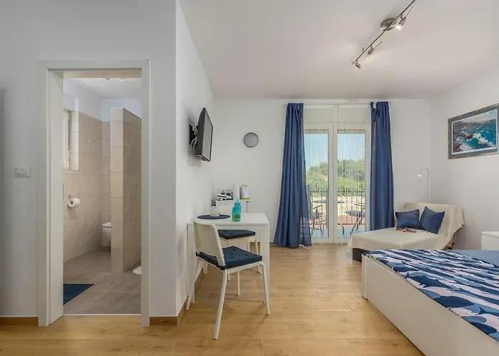 Complex Jelena Gostinjska kuća