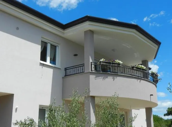 Complex Jelena Gostinjska kuća 3*