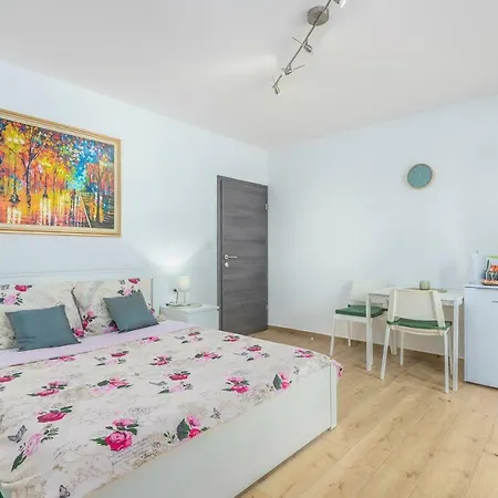 Complex Jelena Guest house 3*