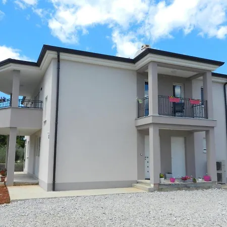 Complex Jelena 3* פונטנה