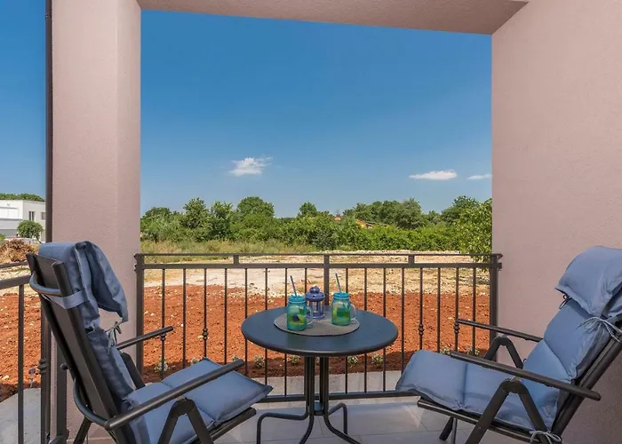 Complex Jelena בית הארחה פונטנה